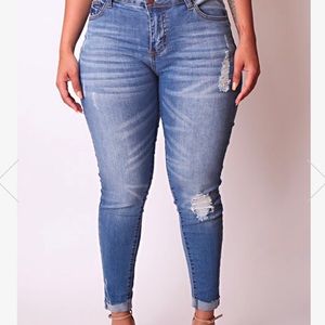 Babes and Felines Distressed Jeans. Gently used